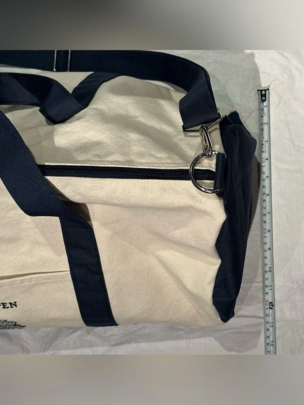 PRESIDENT TRUMP BEDMINSTER GOLF CLUB VINYARD VINES DUFFLE BAG GYM BAG EXCLUSIVE